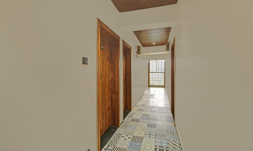 Public Area 3, Treebo Royal Imperio, Hinjewadi, Pune
