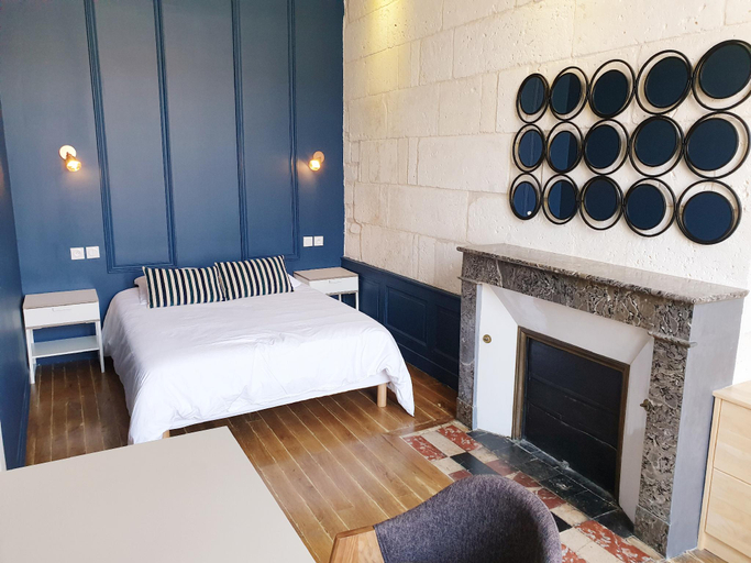 Bedroom 2, Meublés de l'Arsenal coeur de ville, Charente