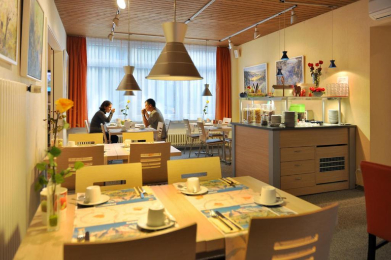 Food & Drinks 5, Hotel Derby Action & Relax Hub, Interlaken