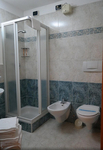 Bathroom 3, HOTEL VILLA AURORA, Trento