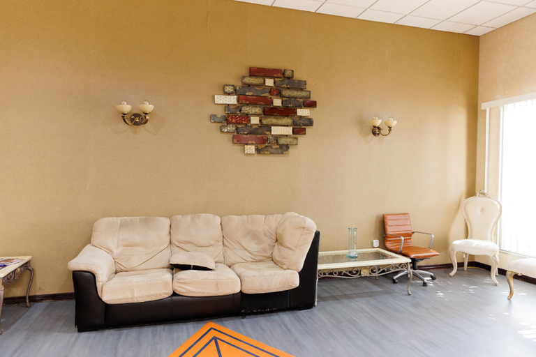 Public Area 2, Garnet Inn & Suites, Orange