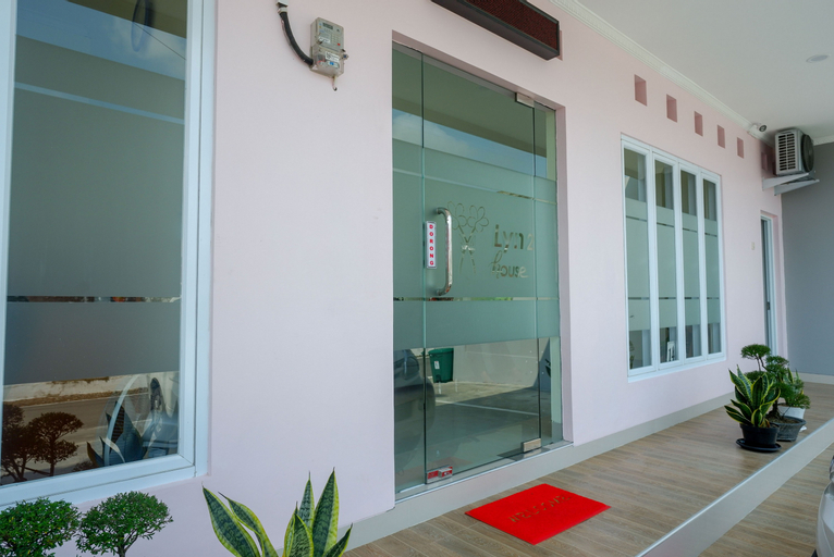 Exterior & Views 2, RedDoorz near Rita Supermall Purwokerto 2, Banyumas