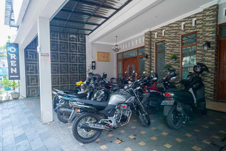Others 4, RedDoorz near Matahari Singosaren Solo, Solo