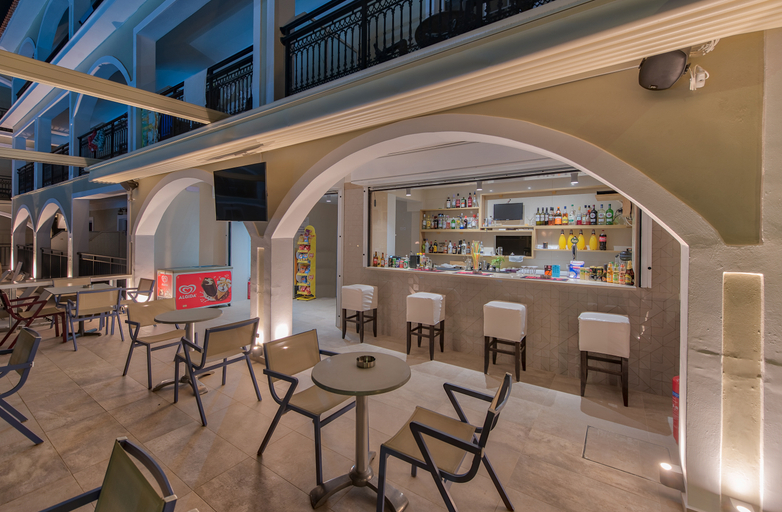 Food & Drinks 5, Athina Apts, Ionian Islands