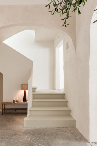 Others 5, Meem Townhouse, Baleares