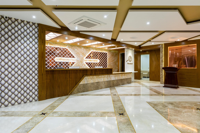 Others 3, Hotel President, Ujjain