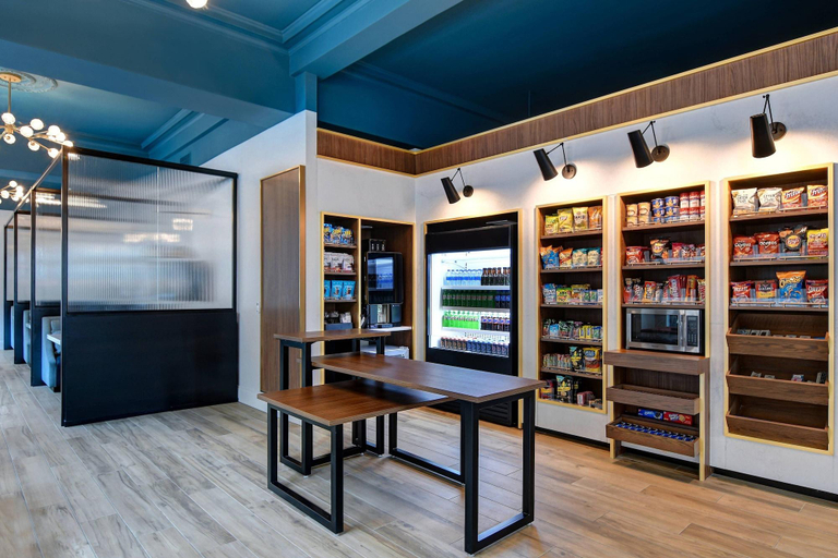 Food & Drinks 4, Courtyard by Marriott Cincinnati Downtown, Hamilton