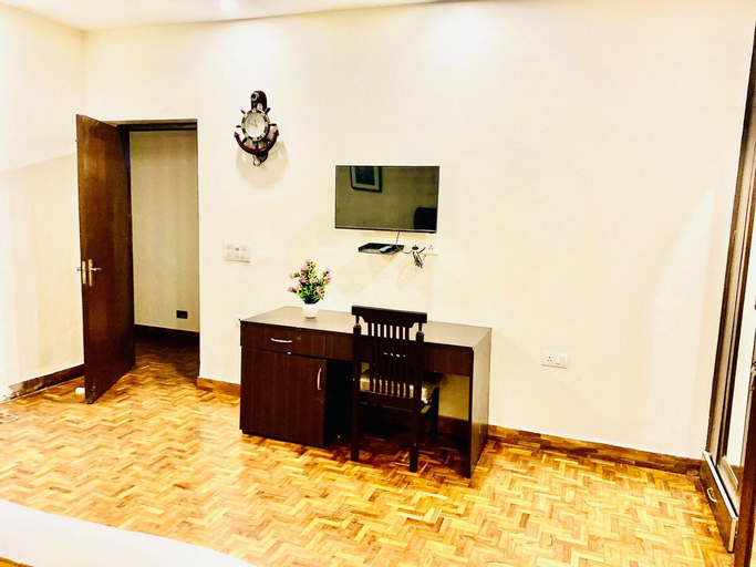 Public Area 2, Fortune Home Service Apartment 3Bhk,E-28 Saket 1B, West