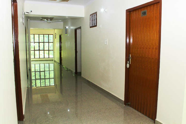 Public Area 3, Yatrik Inn, Tehri Garhwal