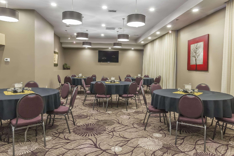 Others 5, Quality Inn & Suites, Division No. 11