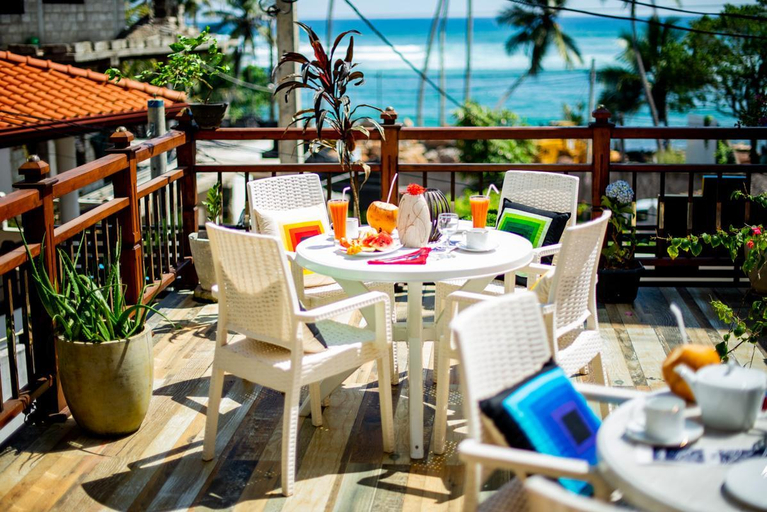 Food & Drinks 5, Glamour Mirissa, Weligama