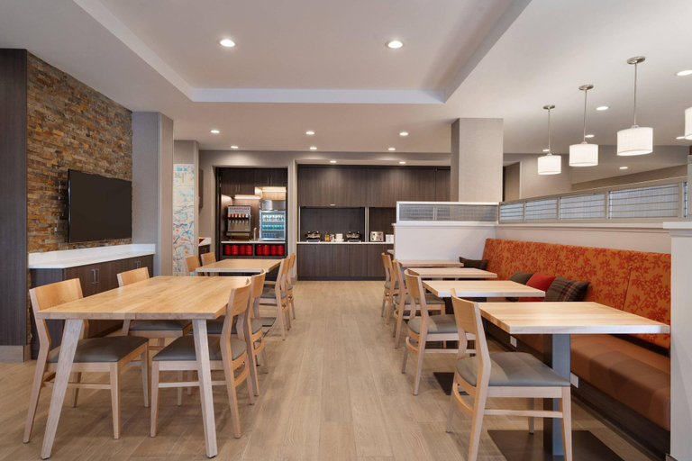 Food & Drinks 5, TownePlace Suites by Marriott Logan, Cache