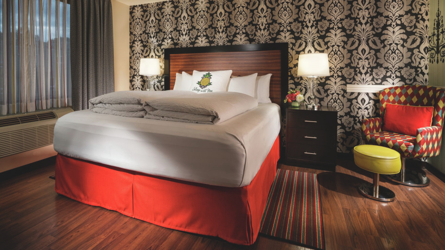 Bedroom 3, Staypineapple, The Maxwell Hotel, Seattle Center, Seattle
