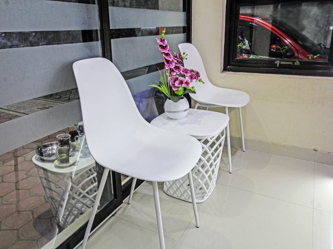 Public Area 5, OYO 91202 Family Guest House Syariah, Tulungagung