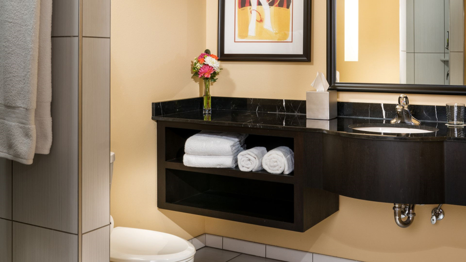 Bathroom, Staypineapple, The Maxwell Hotel, Seattle Center, Seattle