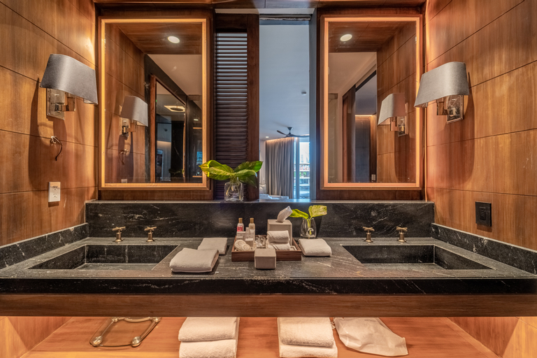 Bathroom 4