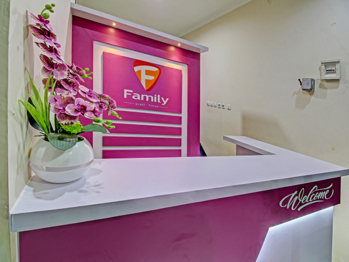 Public Area 2, OYO 91202 Family Guest House Syariah, Tulungagung