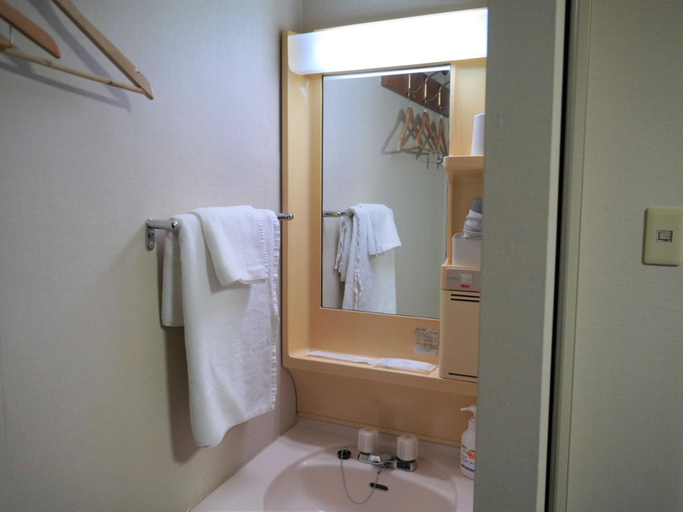 Bathroom 4, Hotel Hachiman, Ōmihachiman