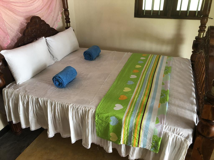 Bedroom 2, Tiny Royal Palace, Habaraduwa
