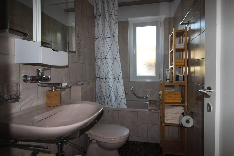 Bathroom, Casa Schilling 25 Zimmer Mit Balkon Nahe Spital, Uni, Sankt Gallen