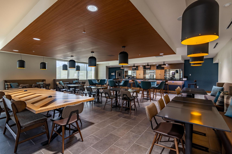 Food & Drinks 5, Four Points by Sheraton Brunswick, Glynn