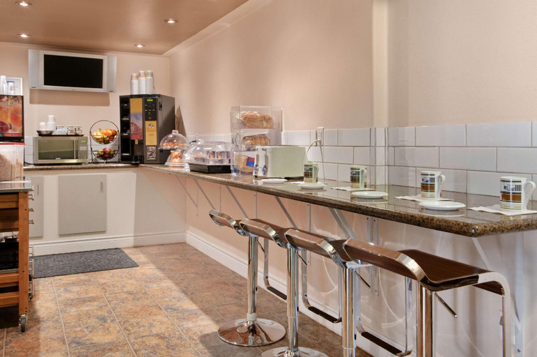 Food & Drinks, Travelodge By Wyndham Hope, Fraser Valley