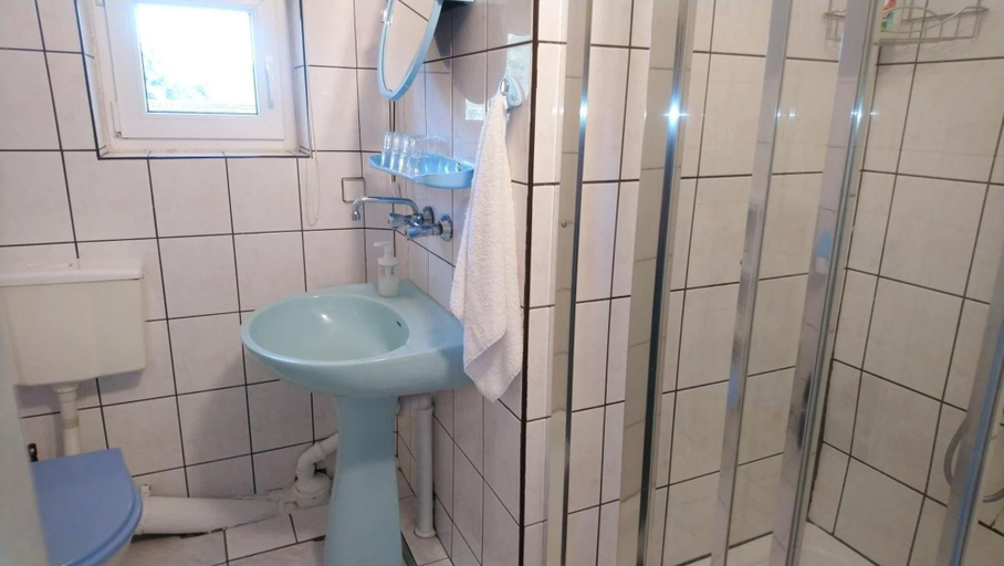 Bathroom 4, Zajazd Ustronie, Piaseczno