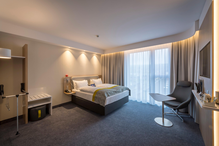 Bedroom 25