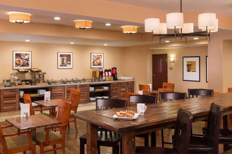 Food & Drinks 5, DoubleTree by Hilton Portland - Tigard, Washington