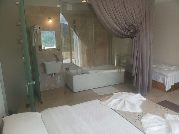 Bedroom 4, Godence Hotel Restoran, Güzelbahçe