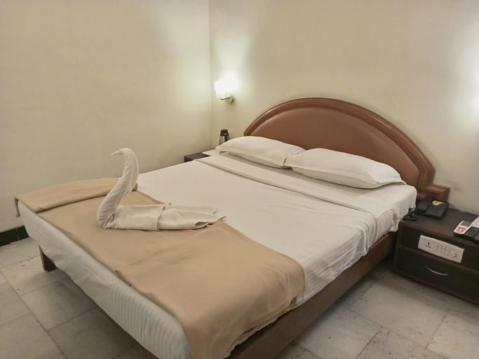 Senthil Residency , Dindigul