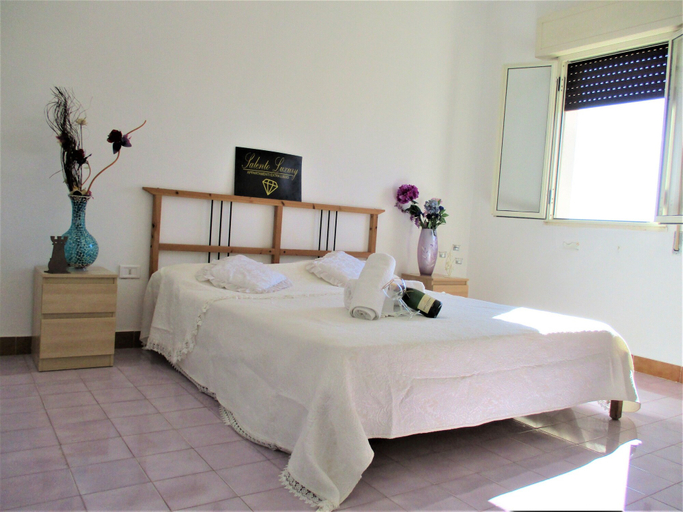 Bedroom 4, Porto Cesareo Luxury Air-conditioned Villa sleeps 10 Torre Lapillo, Lecce