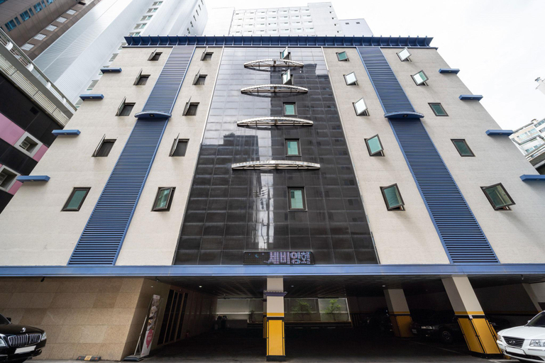 Exterior view 2, Oryu Ce Bien, Guro