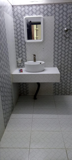 Bathroom, Hotel Grace inn, Multan