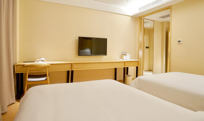 Bedroom 14