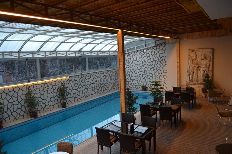 Food & Drinks 4, Samos Hotel, Merkez