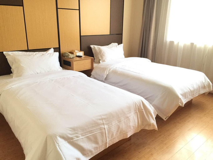 Bedroom 13