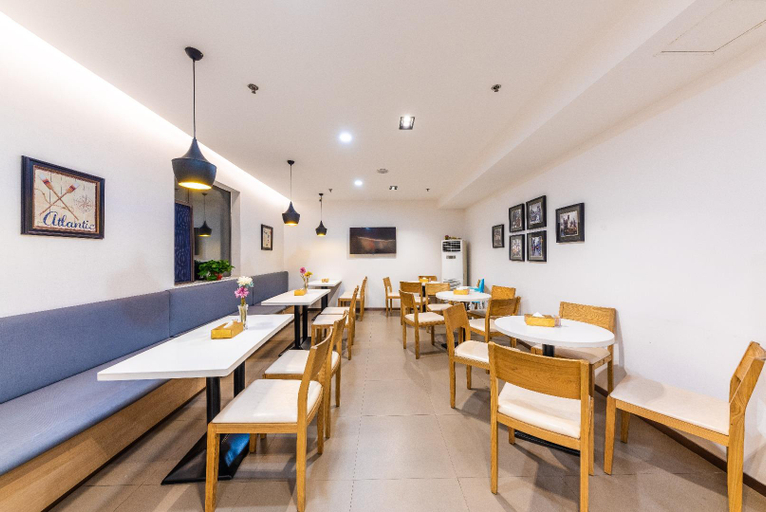 Food & Drinks 5, Hanting Hotel Jiujiang Railway Station Square, Jiujiang