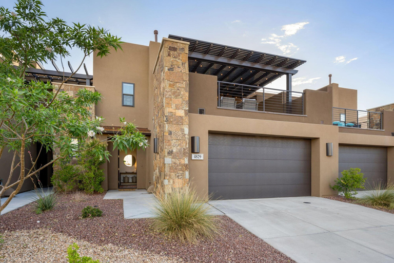 Exterior & Views 1, Desert Dream, Washington