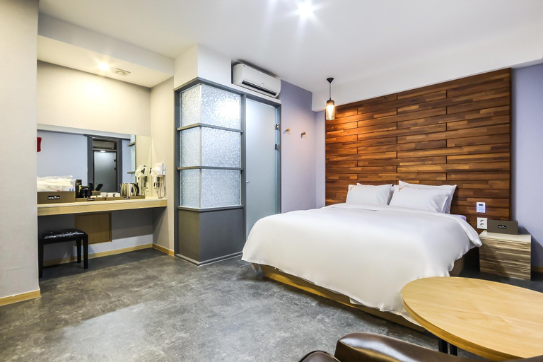 Bedroom 2, Yeosu Hotel Y, Yeosu