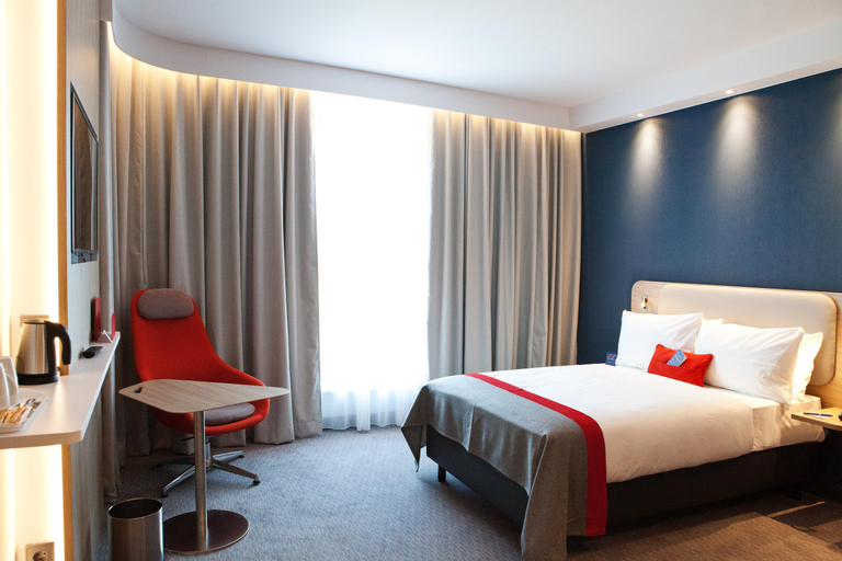 Bedroom 30