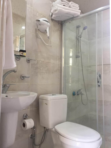 Bathroom 4, HASBAHAN KONUKEVI&BUTIKOTEL, Merkez