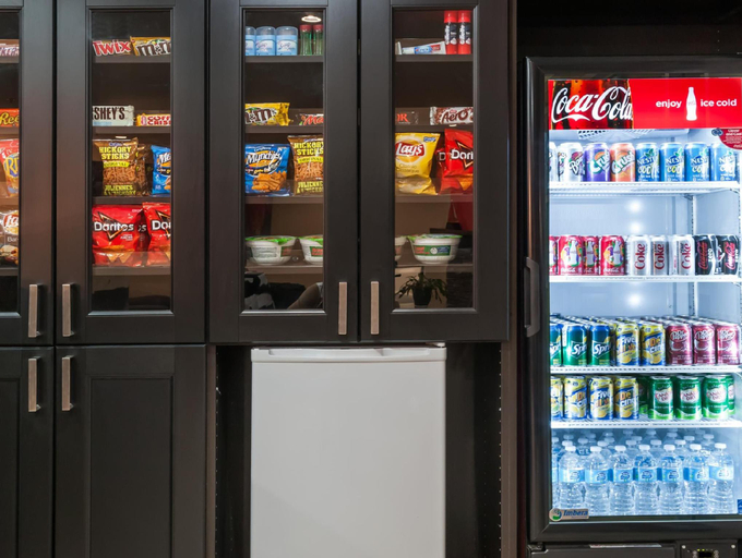 Food & Drinks 4, Ramada by Wyndham Sherwood Park, Division No. 11