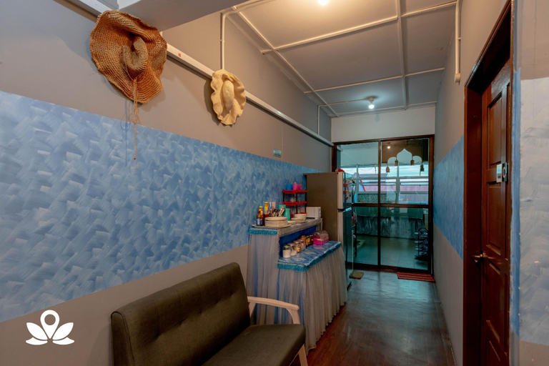 Public Area 3, Island Backpackers, Semporna