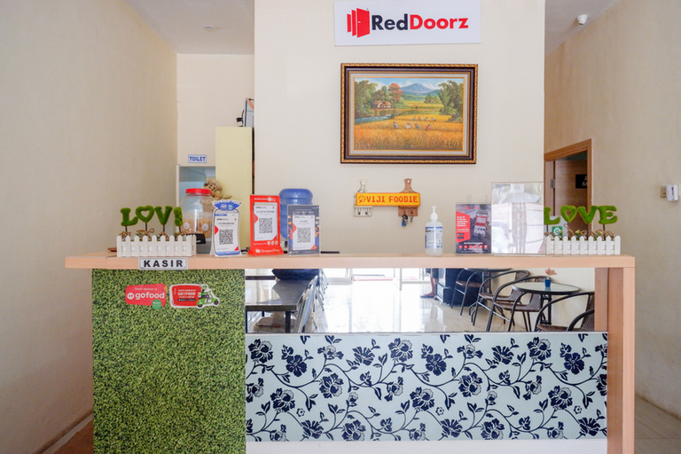Public Area 2, RedDoorz Plus @ Losari Makassar, Makassar