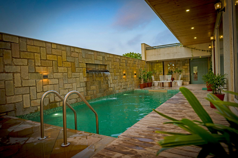 Sport & Beauty 4, Belle Vue Villa -Luxury Lake View Villa With Pool, Udaipur