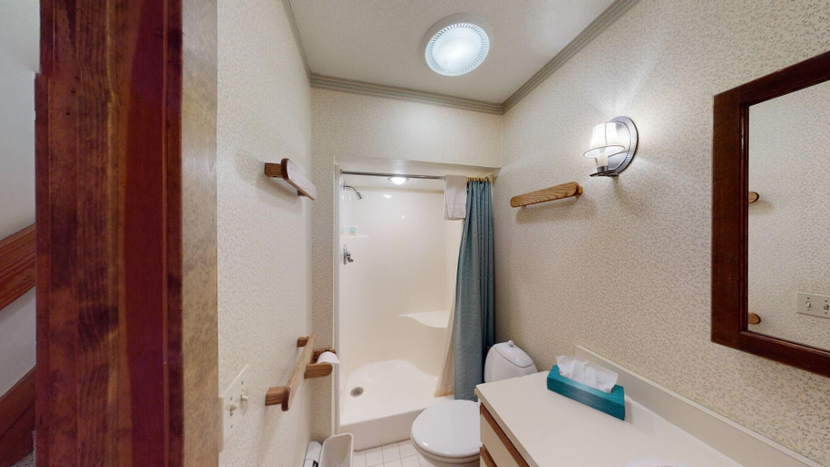 Bathroom 4, Sunrise Bear Ridge C4 4 Bedroom Condo, Rutland