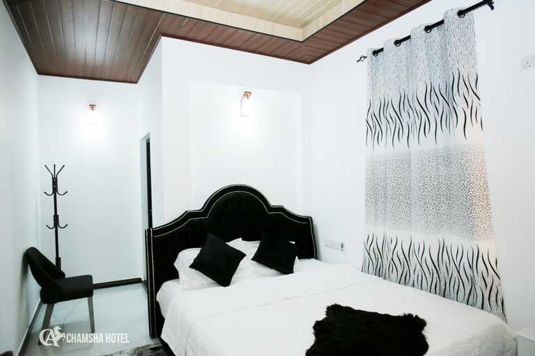 Others 5, Chamsha Hotel, Mihinthale