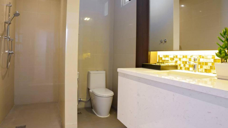 Bathroom 4, Residence 26, Yangon