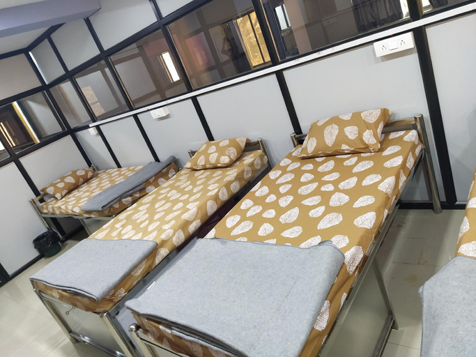 Others 4, SHIV SAI DORMITORY, Vadodara